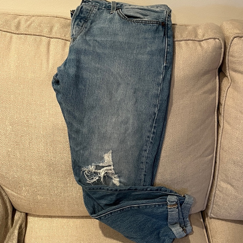 Levi's 501 CT washed out Blue Denim Jeans with ripped knees Size W28 L32